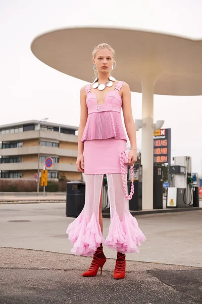 Look 25